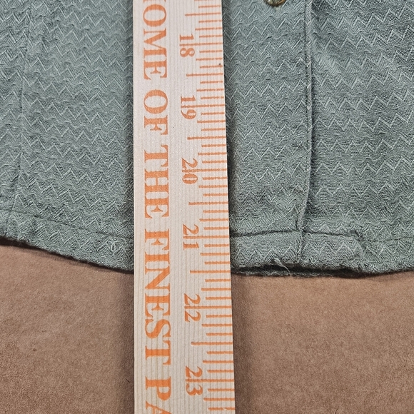 April Cornell Front Tie Button Up Sage Green Top 3/4 Sleeve Blouse Size Medium - Picture 13 of 13